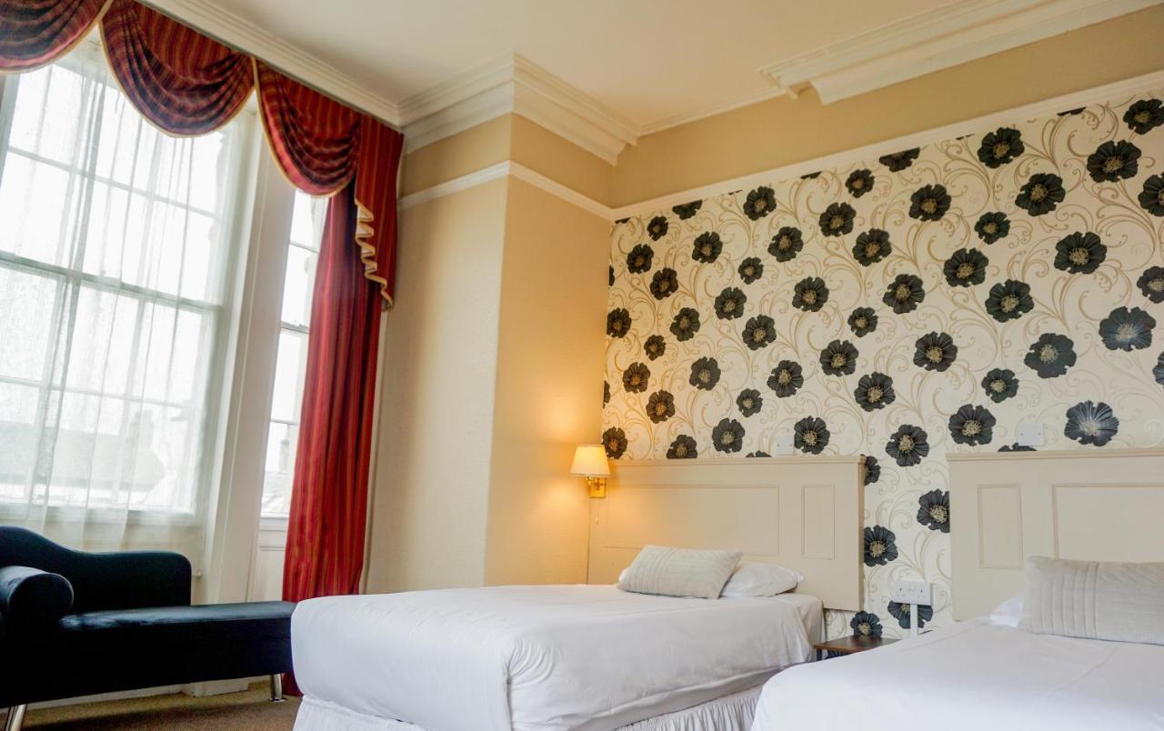 Manor House Hotel, Кокърмаут Екстериор снимка